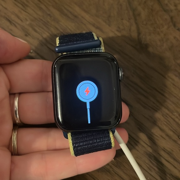 Apple Watch Series 5 - GPS - LTE - Picture 5 of 5